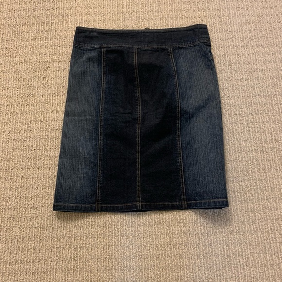 JLo pencil Jean skirt - Picture 2 of 3